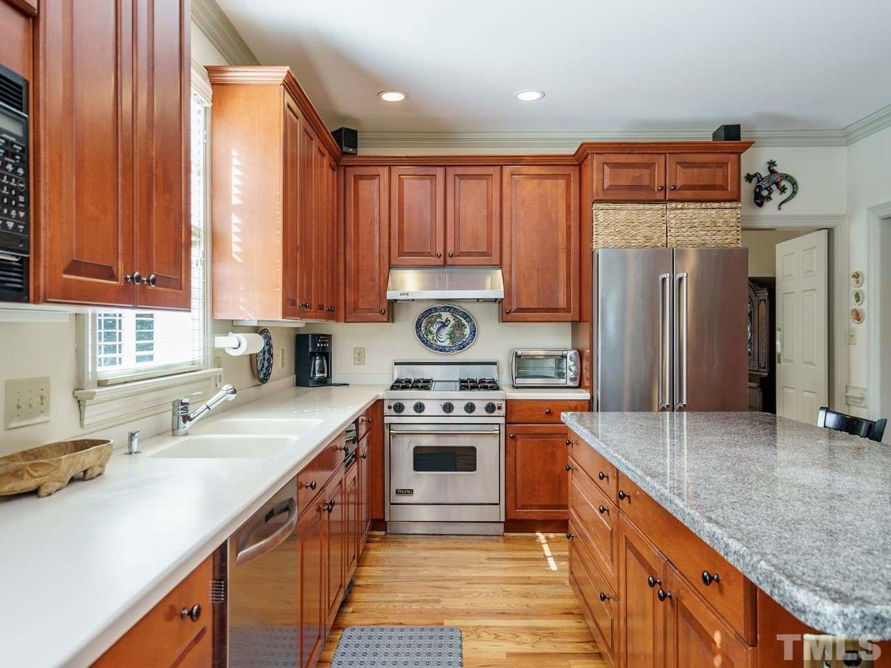 2322 Hales Road Raleigh, NC 27608 - Photo 8 of 30