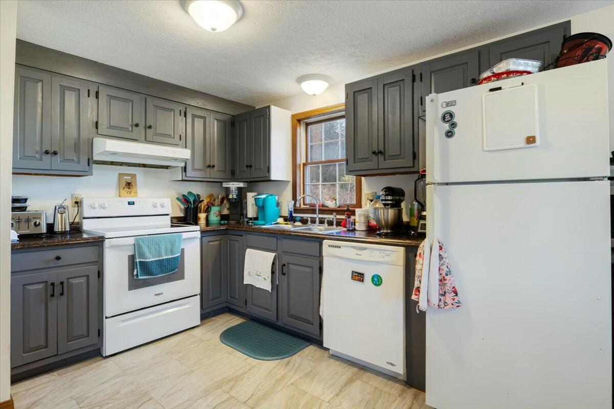 673 Main Street Springvale, ME 04083 - Photo 7 of 41 tempImagera9wDq