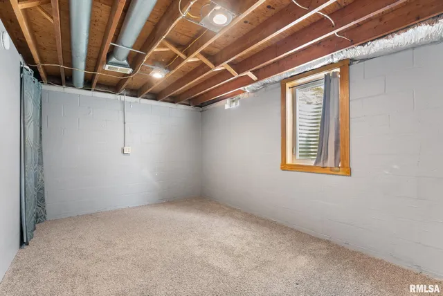 $199,900 | 1215 Wisconsin Street, Le Claire, IA 52753