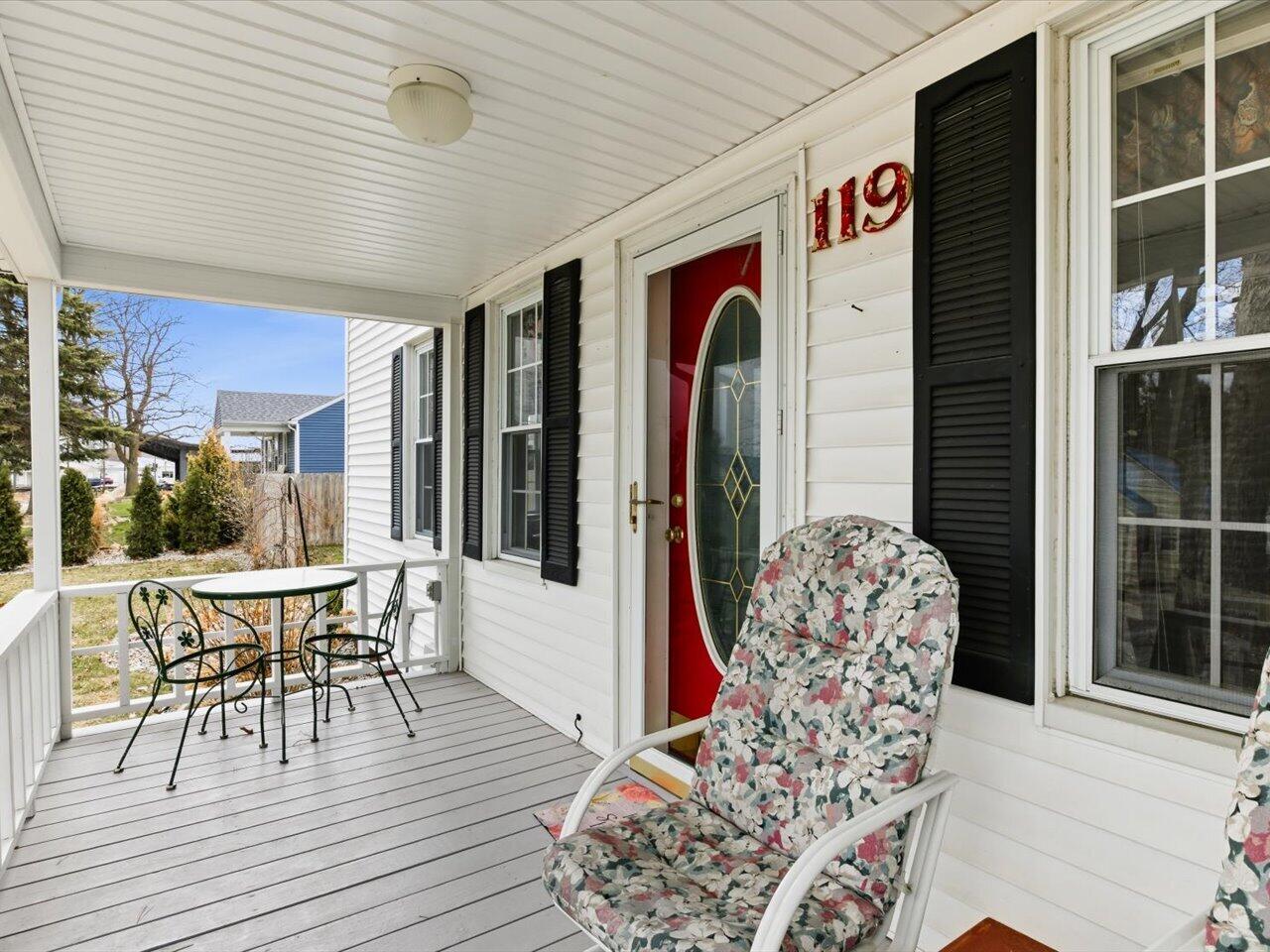 119 Union Street Port Austin, MI 48467 - Photo 3 of 38 Wonderful front porch