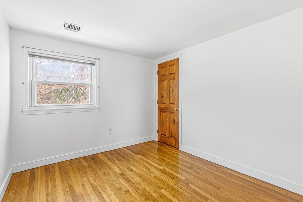 72 Cambridge Road Woburn, MA 01801 - Photo 17 of 41 Gallery Image 17