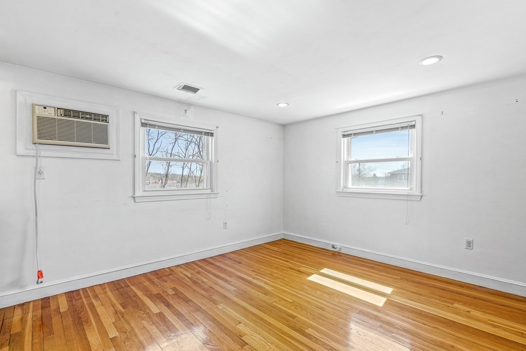 72 Cambridge Road Woburn, MA 01801 - Photo 18 of 41 Gallery Image 18