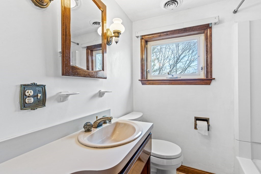 72 Cambridge Road Woburn, MA 01801 - Photo 21 of 41 Gallery Image 21
