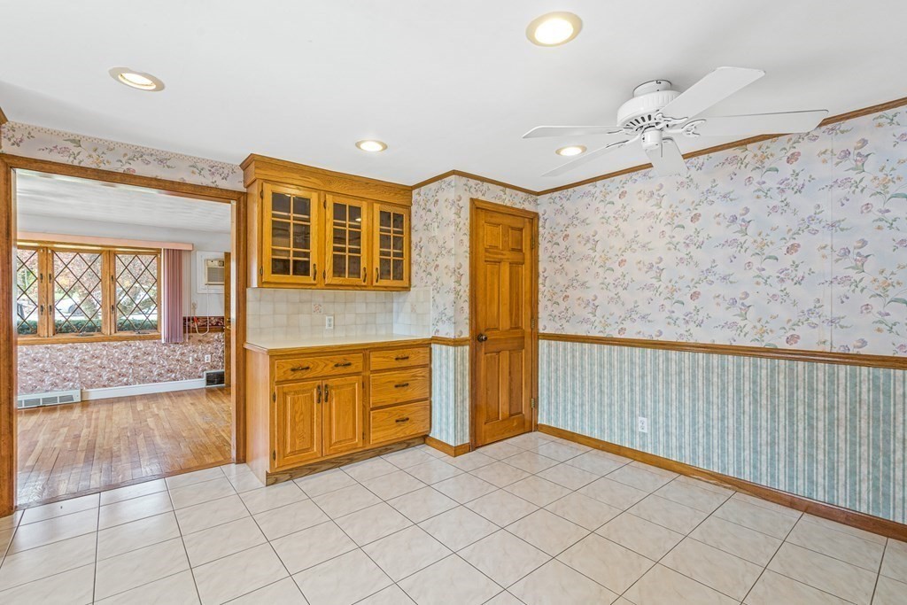 72 Cambridge Road Woburn, MA 01801 - Photo 9 of 41 Gallery Image 9