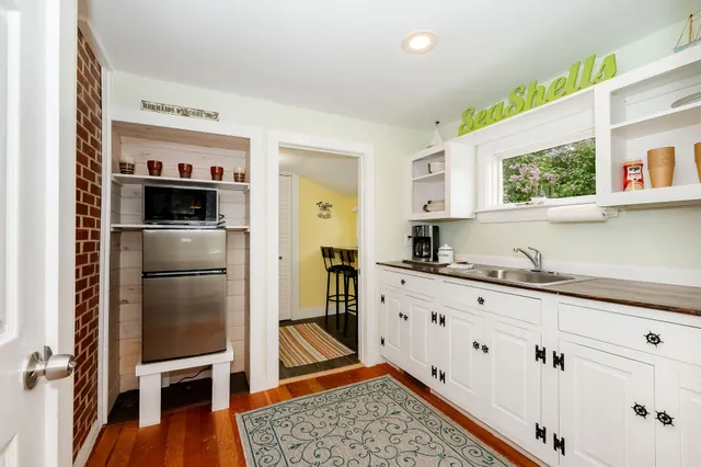 $779,900 | 281 York Street, York, ME 03909