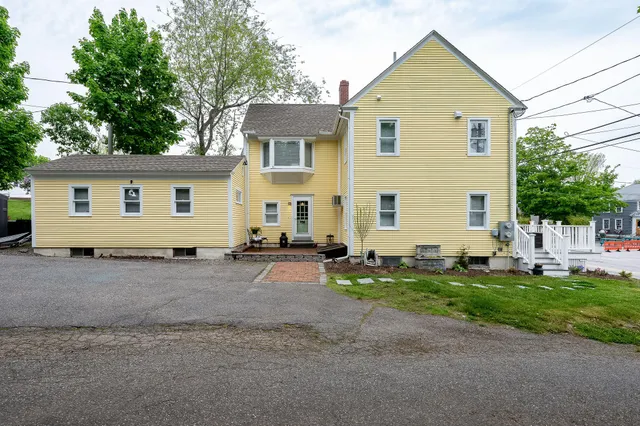$779,900 | 281 York Street, York, ME 03909