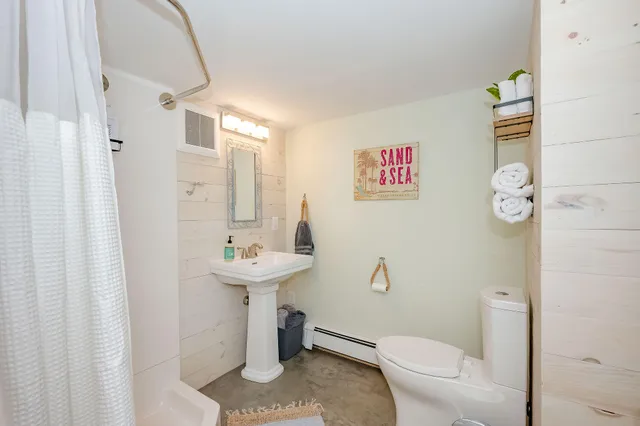 $779,900 | 281 York Street, York, ME 03909