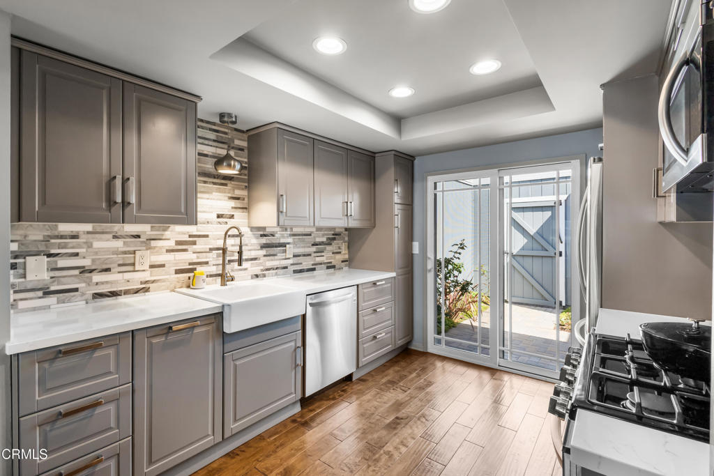 4451 Gateshead Bay Oxnard, CA 93035 - Photo 17 of 41