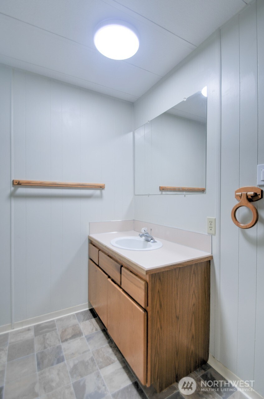 1841 Trosper Road Southwest, Unit 2 Tumwater, WA 98512 - Photo 16 of 17 Gallery Image 16