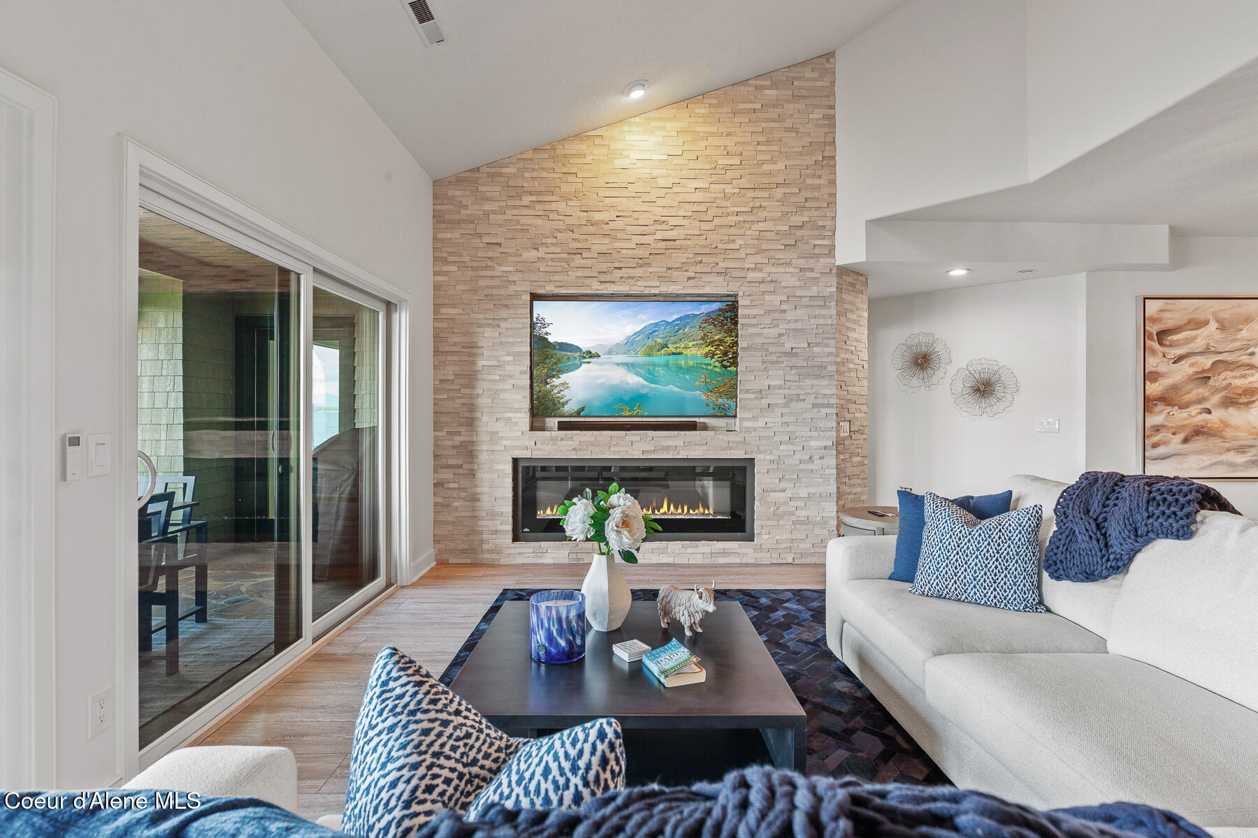 4549 South Arrow Point Drive, Unit 303 Harrison, ID 83833 - Photo 5 of 22 ArrowPointF303-5