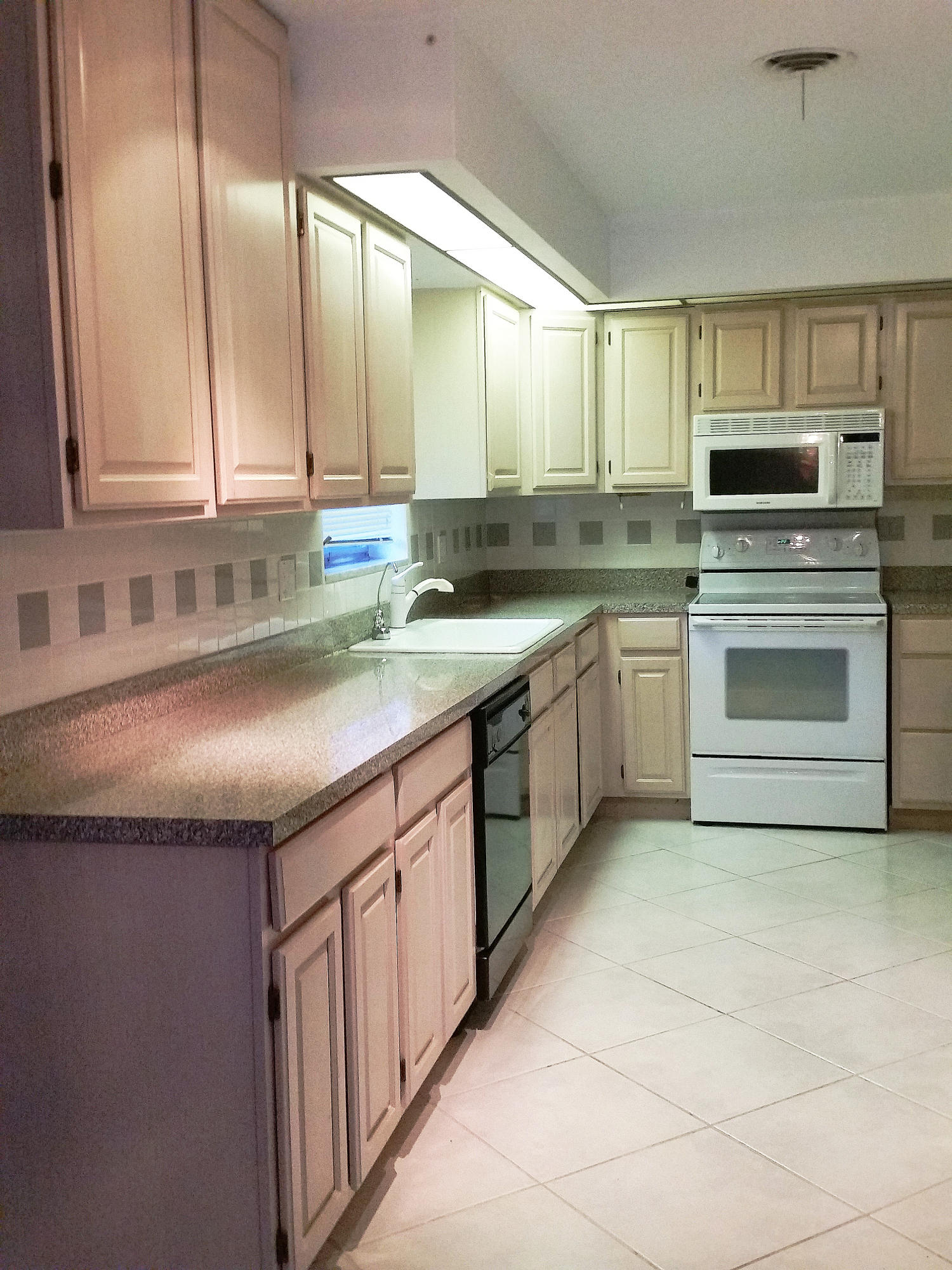781 West Camino Real Boca Raton, FL 33486 - Photo 13 of 29 Kitchen