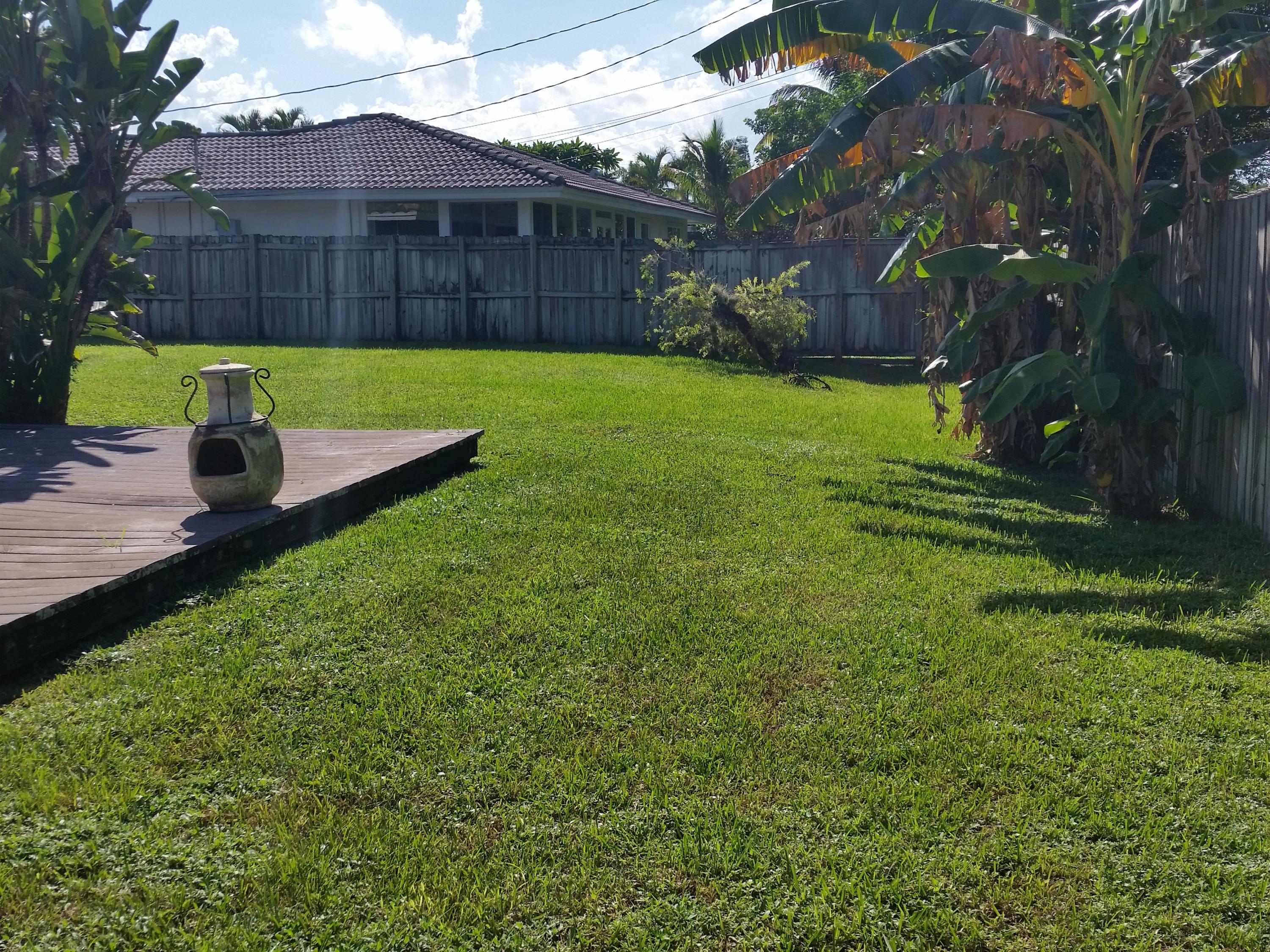 781 West Camino Real Boca Raton, FL 33486 - Photo 9 of 29 REAR LONG YARD VIEW
