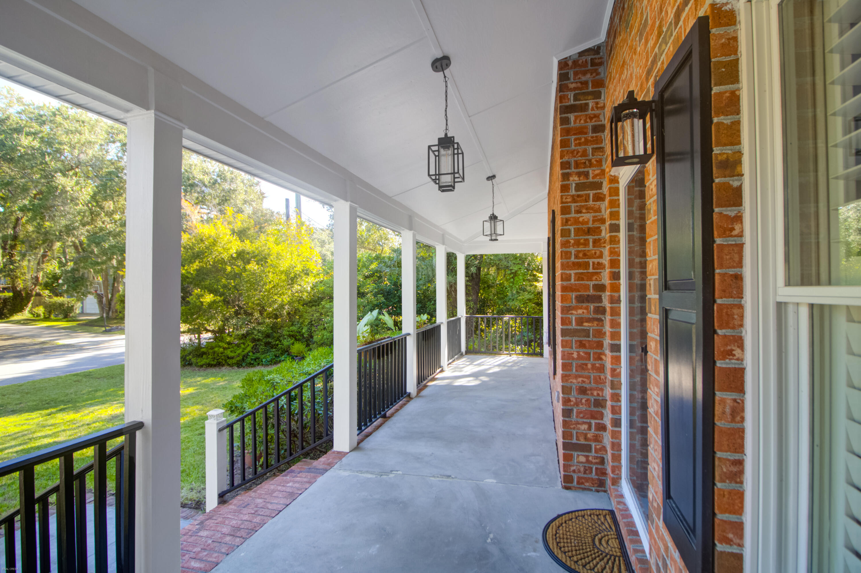 513 Sweetbay Road Charleston, SC 29412 - Photo 4 of 41 513 Sweetbay -Tidalcreekphoto- (4)