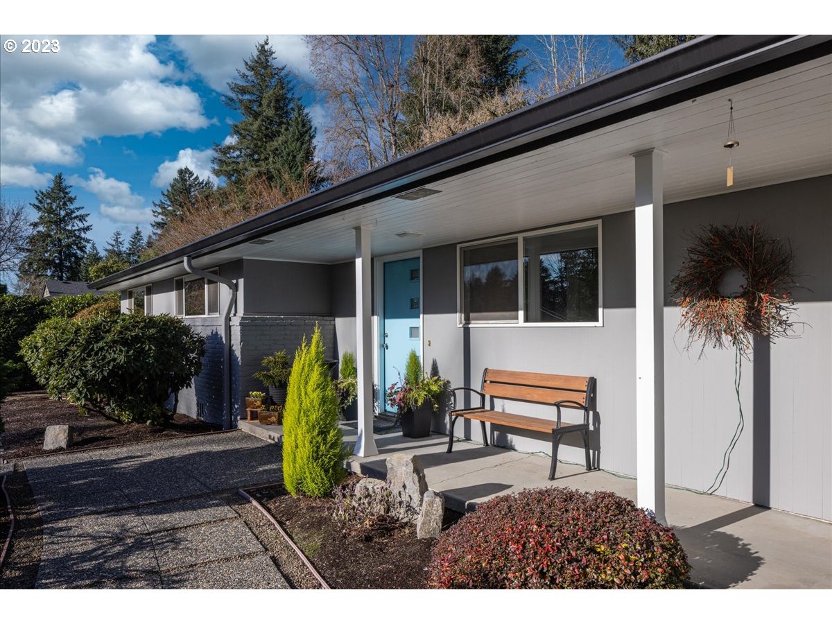 10165 Southwest Arborcrest Way Portland, OR 97225 - Photo 3 of 48 Gallery Image 3