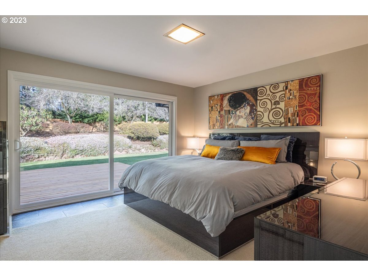 10165 Southwest Arborcrest Way Portland, OR 97225 - Photo 31 of 48 Gallery Image 31