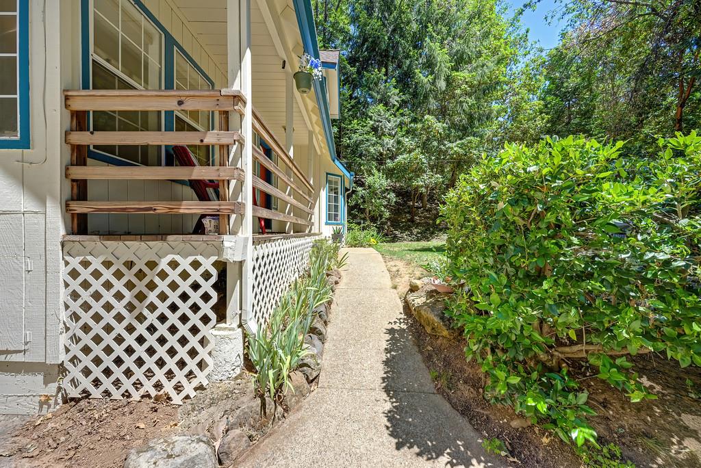 2585 Crystal Springs Road Camino, CA 95709 - Photo 25 of 89