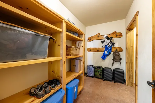 $1,050,000 | 71 Lower Hideaway Lane, Sheridan, WY 82801