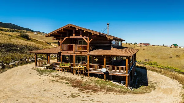 $1,050,000 | 71 Lower Hideaway Lane, Sheridan, WY 82801