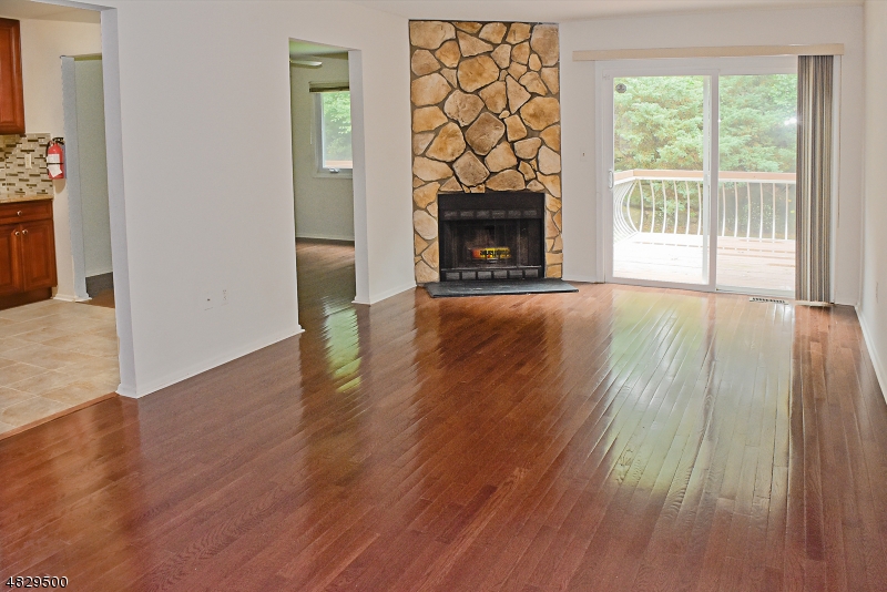 149 Patriots Road Morris Plains, NJ 07950 - Photo 3 of 19