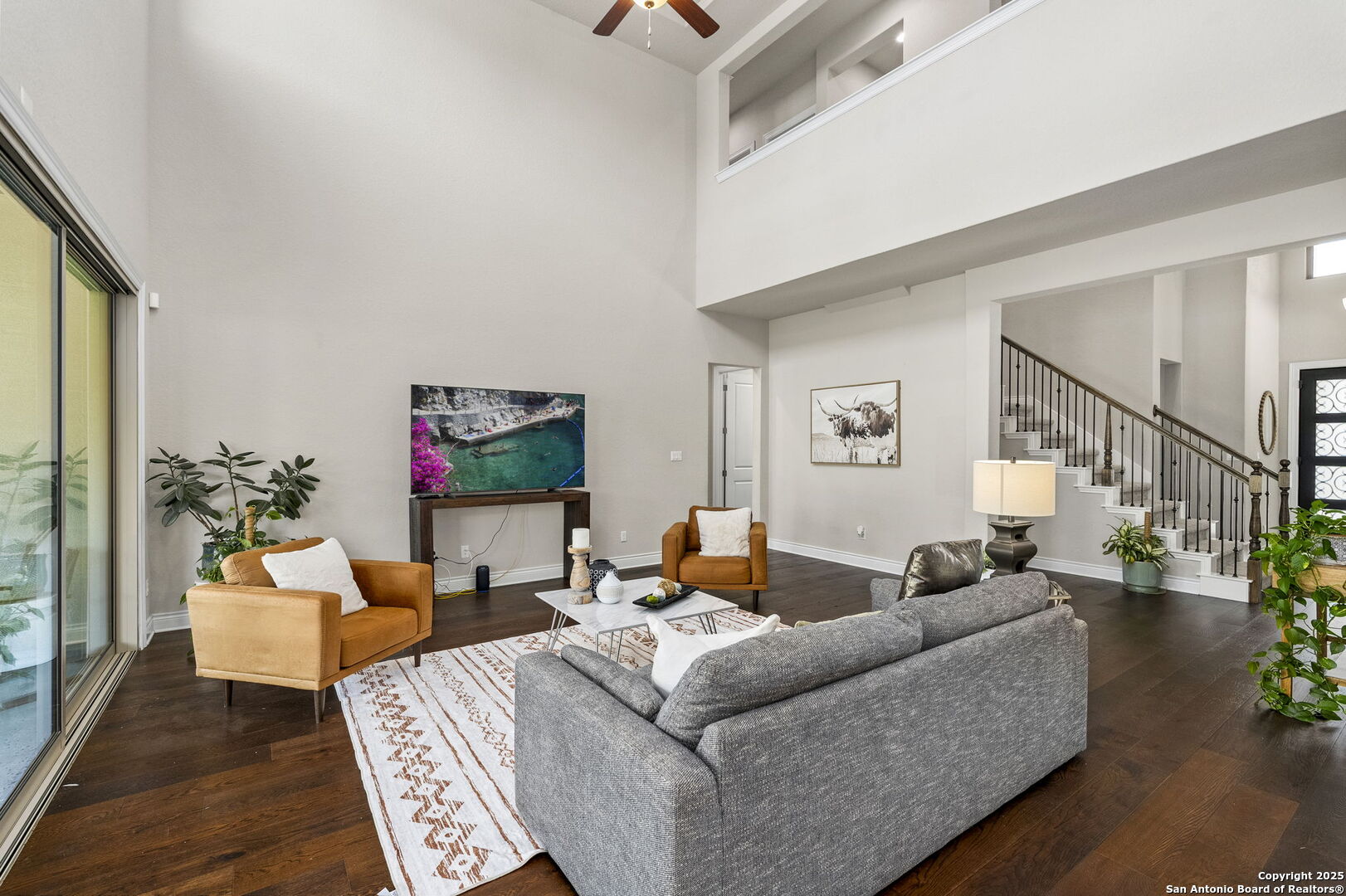 18323 Powder San Antonio, TX 78257 - Photo 11 of 42 a living room with furniture and a potted plant