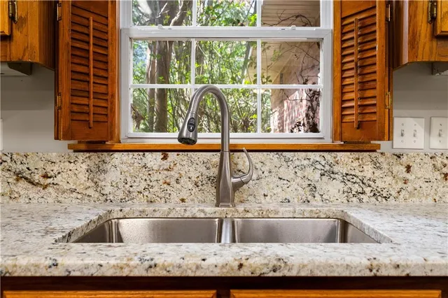 $450,000 | 3934 Staples Road, Pineville, LA 71360