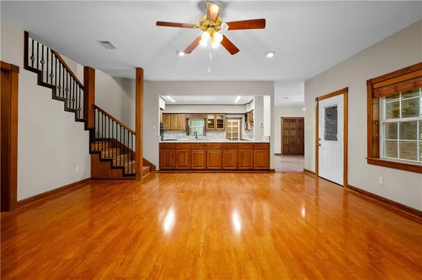 $450,000 | 3934 Staples Road, Pineville, LA 71360