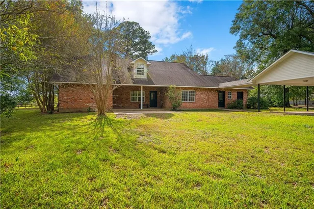 $450,000 | 3934 Staples Road, Pineville, LA 71360