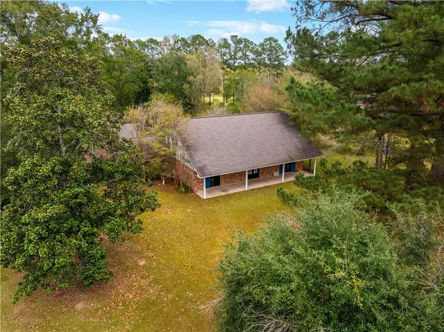 $450,000 | 3934 Staples Road, Pineville, LA 71360