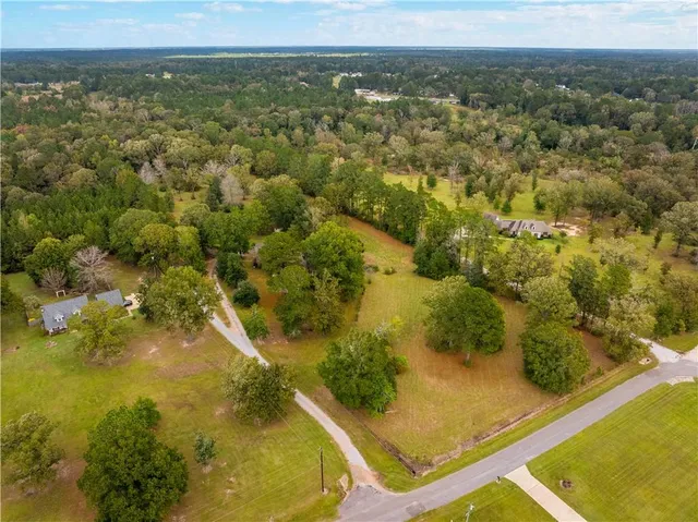 $450,000 | 3934 Staples Road, Pineville, LA 71360