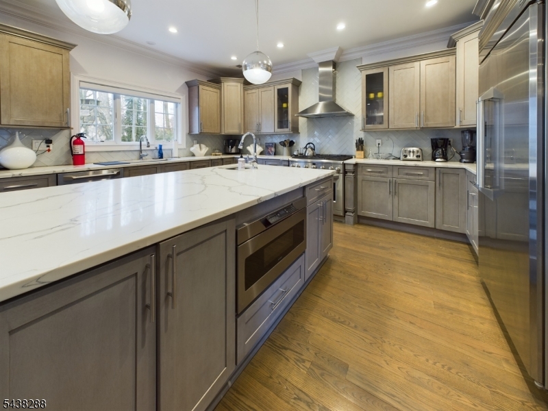 301 Garrett Road Mountainside, NJ 07092 - Photo 12 of 42