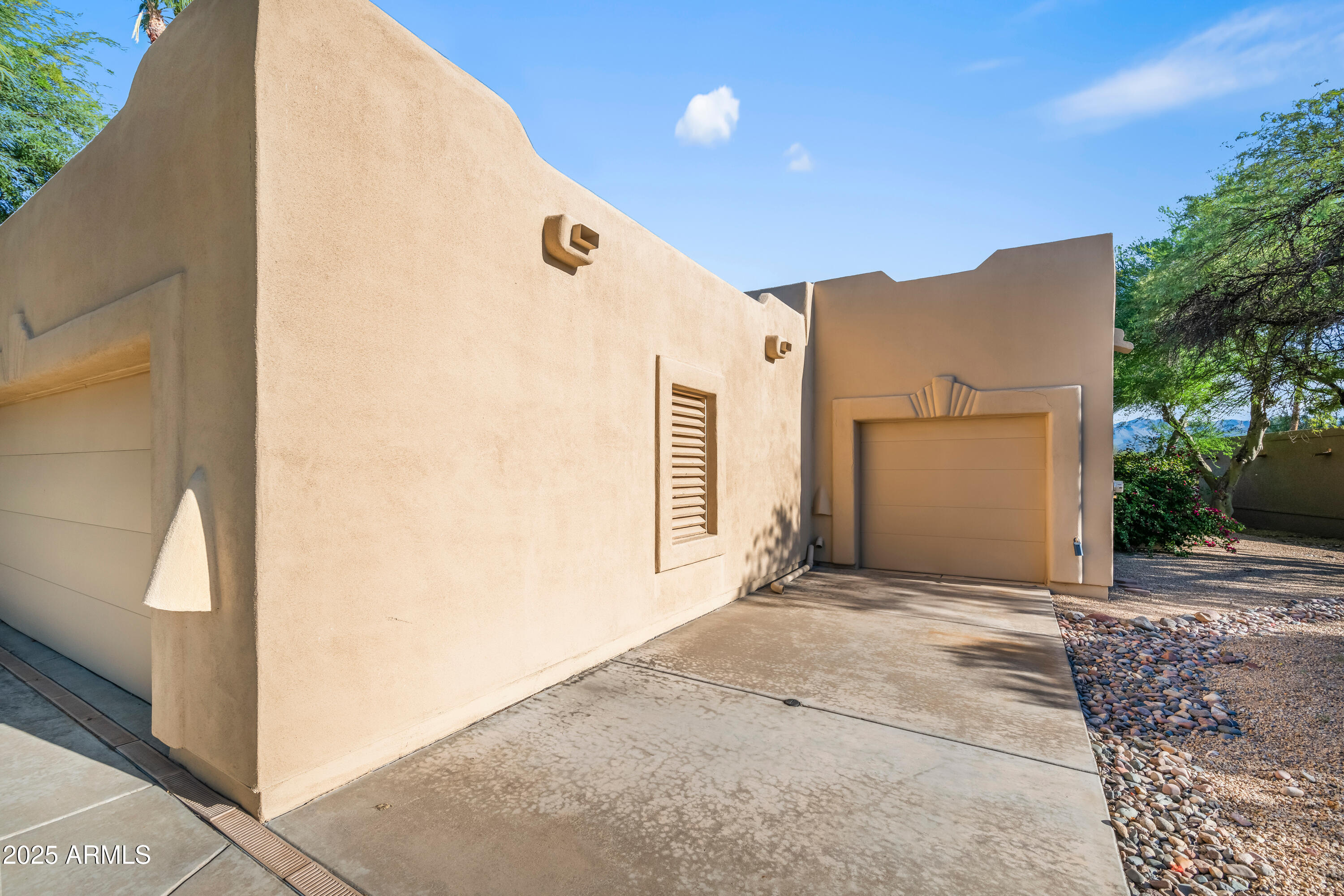 18710 East Poco Rio Drive Rio Verde, AZ 85263 - Photo 4 of 54 Golf cart garage