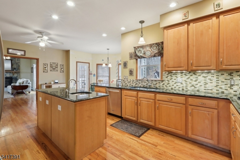 64 Fords Road Randolph, NJ 07869 - Photo 7 of 42