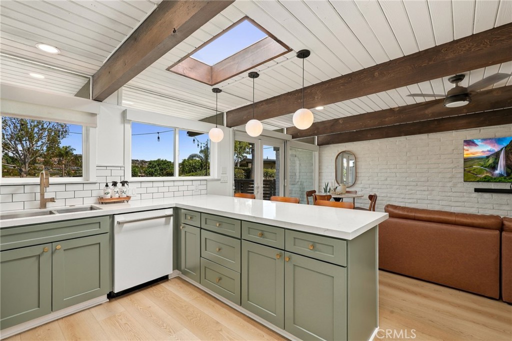 202 Del Gado Road San Clemente, CA 92672 - Photo 11 of 41 Gallery Image 11