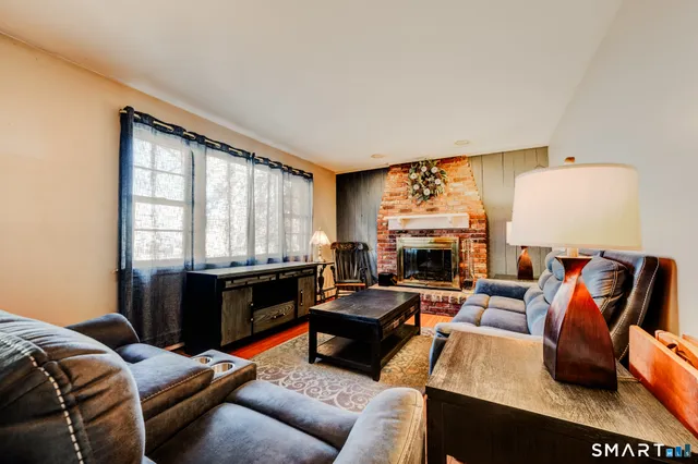 $400,000 | 17 Hazel Street, Fairfield, CT 06825