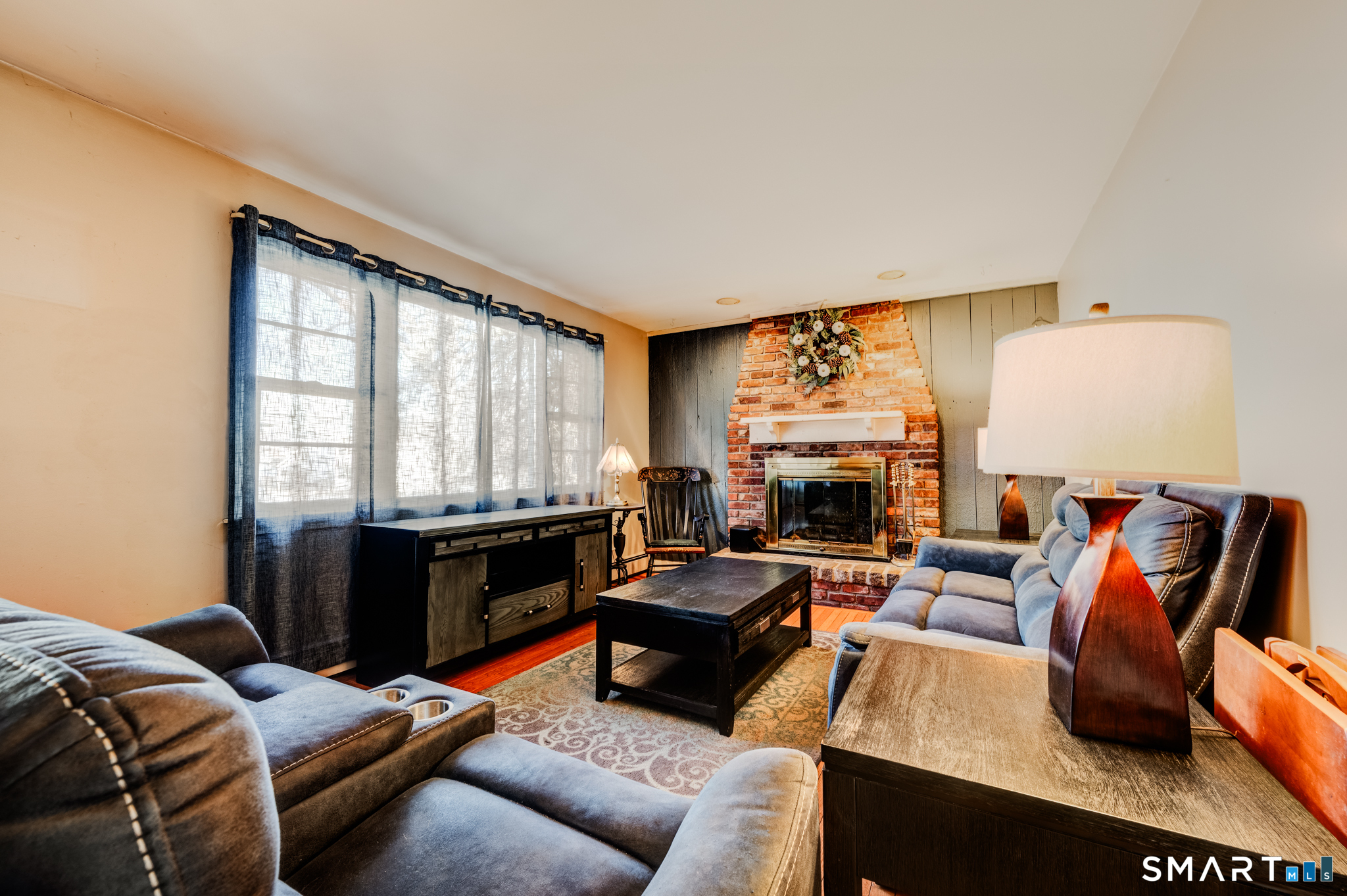 17 Hazel Street Fairfield, CT 06825 - Photo 5 of 38