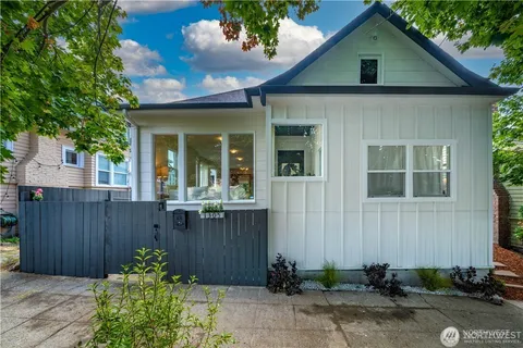 $775,000 | 1305 Northeast 55th Street, Seattle, WA 98105