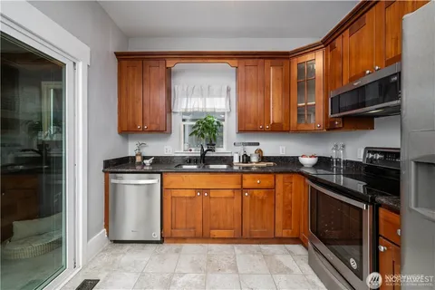 $775,000 | 1305 Northeast 55th Street, Seattle, WA 98105