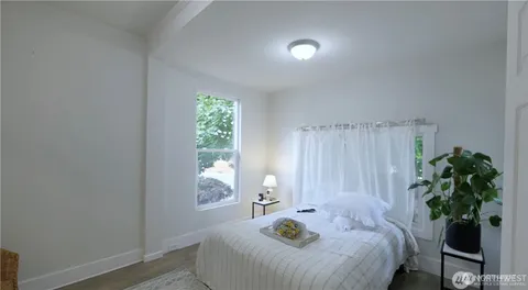 $775,000 | 1305 Northeast 55th Street, Seattle, WA 98105
