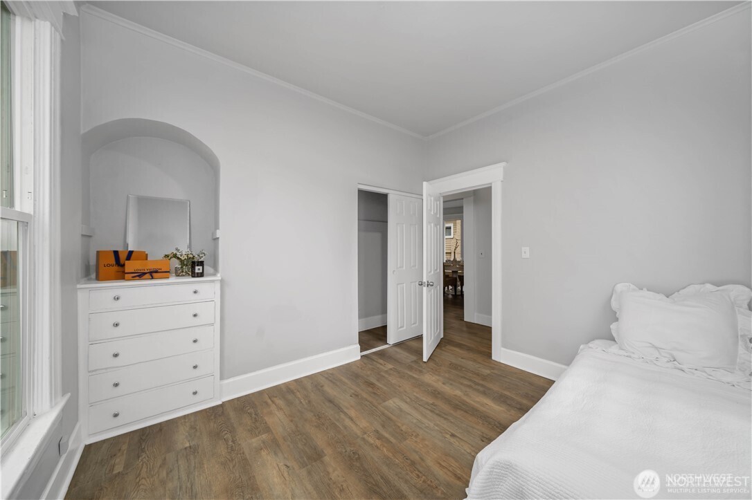 1305 Northeast 55th Street Seattle, WA 98105 - Photo 15 of 25
