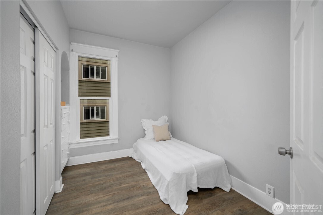 1305 Northeast 55th Street Seattle, WA 98105 - Photo 18 of 25