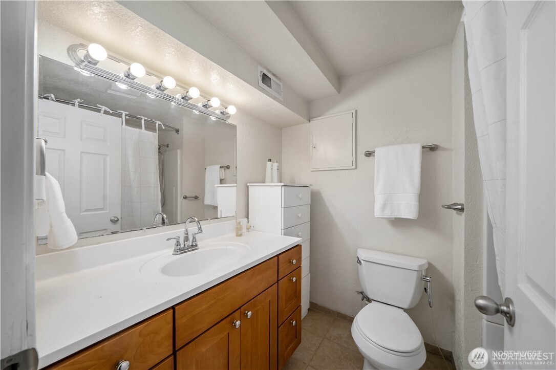 1305 Northeast 55th Street Seattle, WA 98105 - Photo 20 of 25
