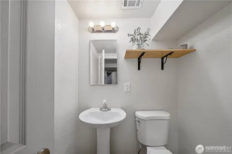 $775,000 | 1305 Northeast 55th Street, Seattle, WA 98105