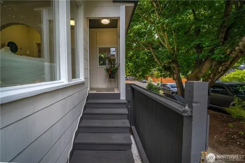 $775,000 | 1305 Northeast 55th Street, Seattle, WA 98105