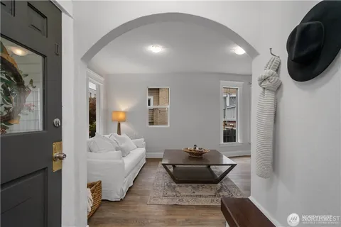 $775,000 | 1305 Northeast 55th Street, Seattle, WA 98105
