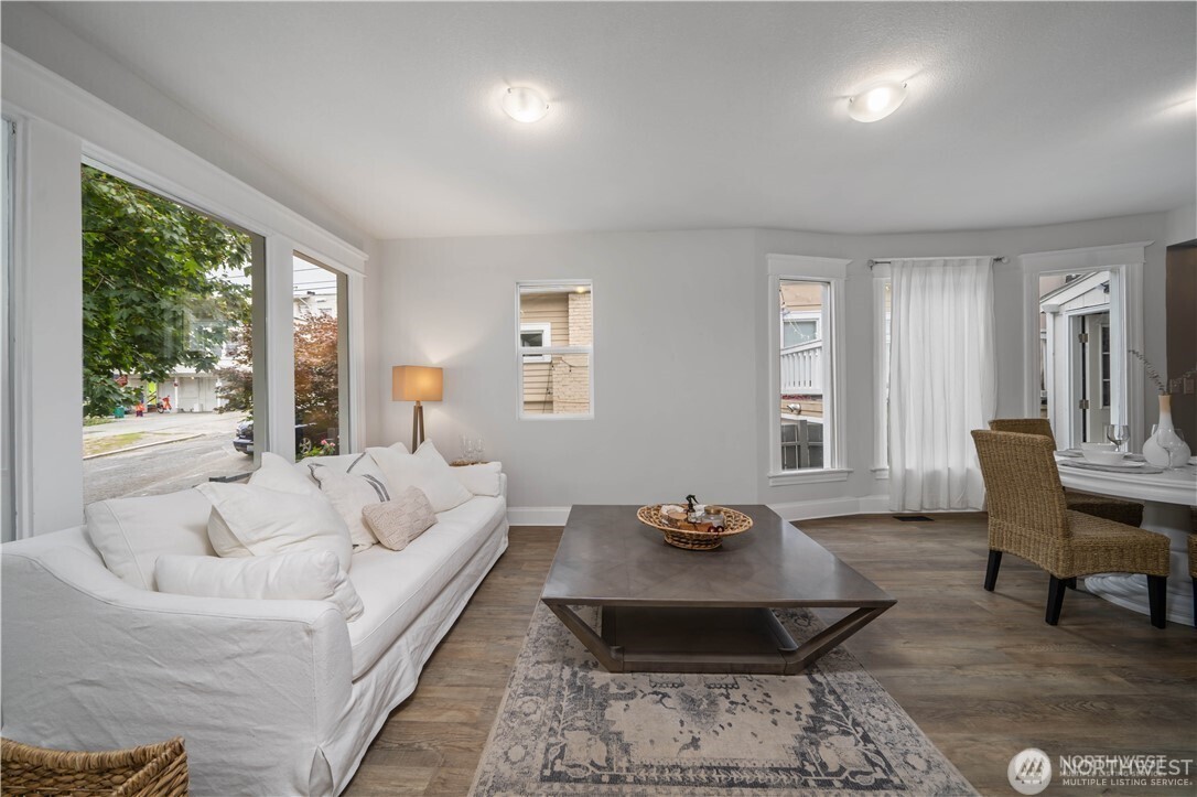 1305 Northeast 55th Street Seattle, WA 98105 - Photo 6 of 25