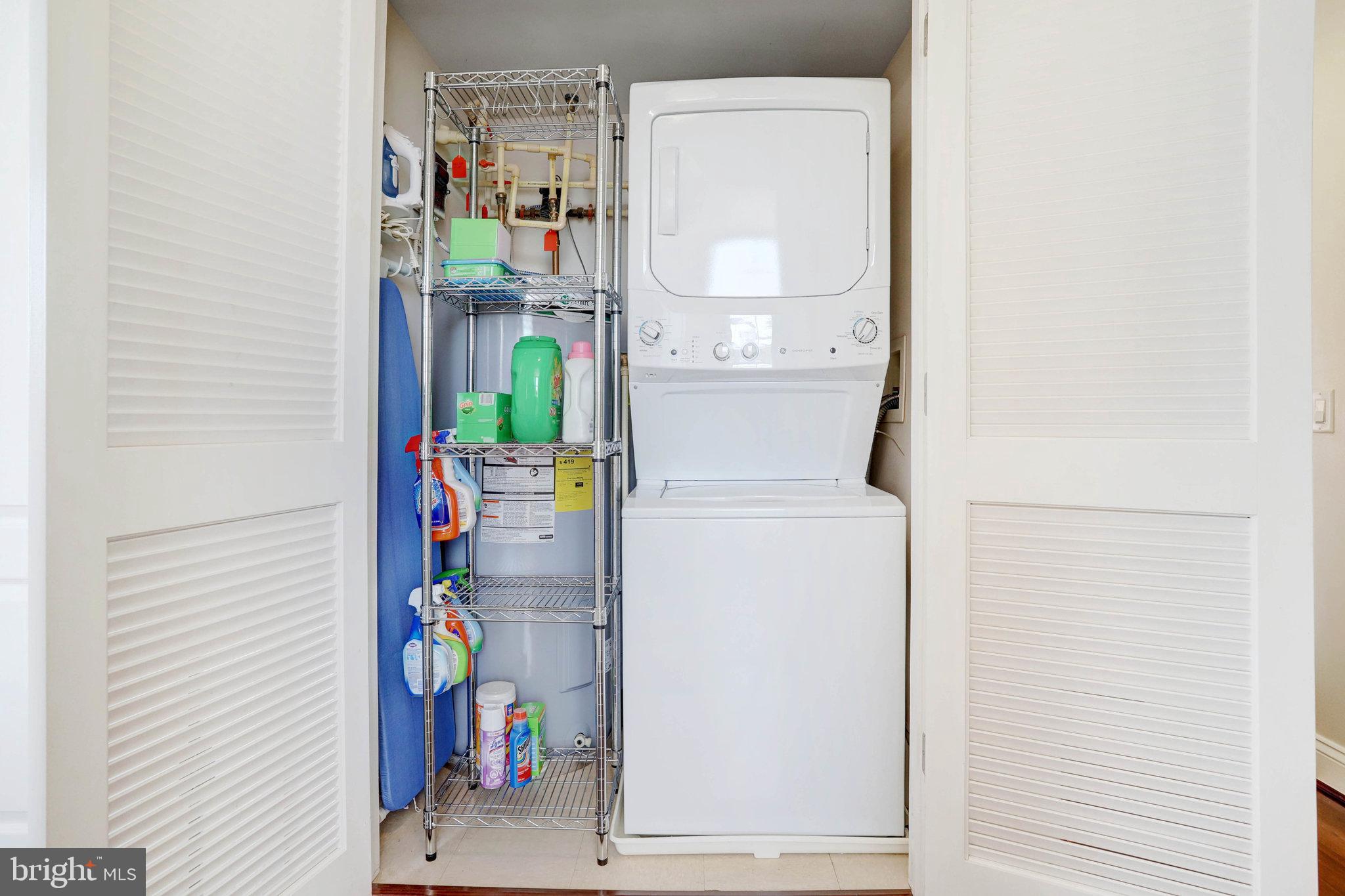 1111 Oronoco Street, Unit 430 Alexandria, VA 22314 - Photo 32 of 73 WASHER & DRYER IN THE UNIT