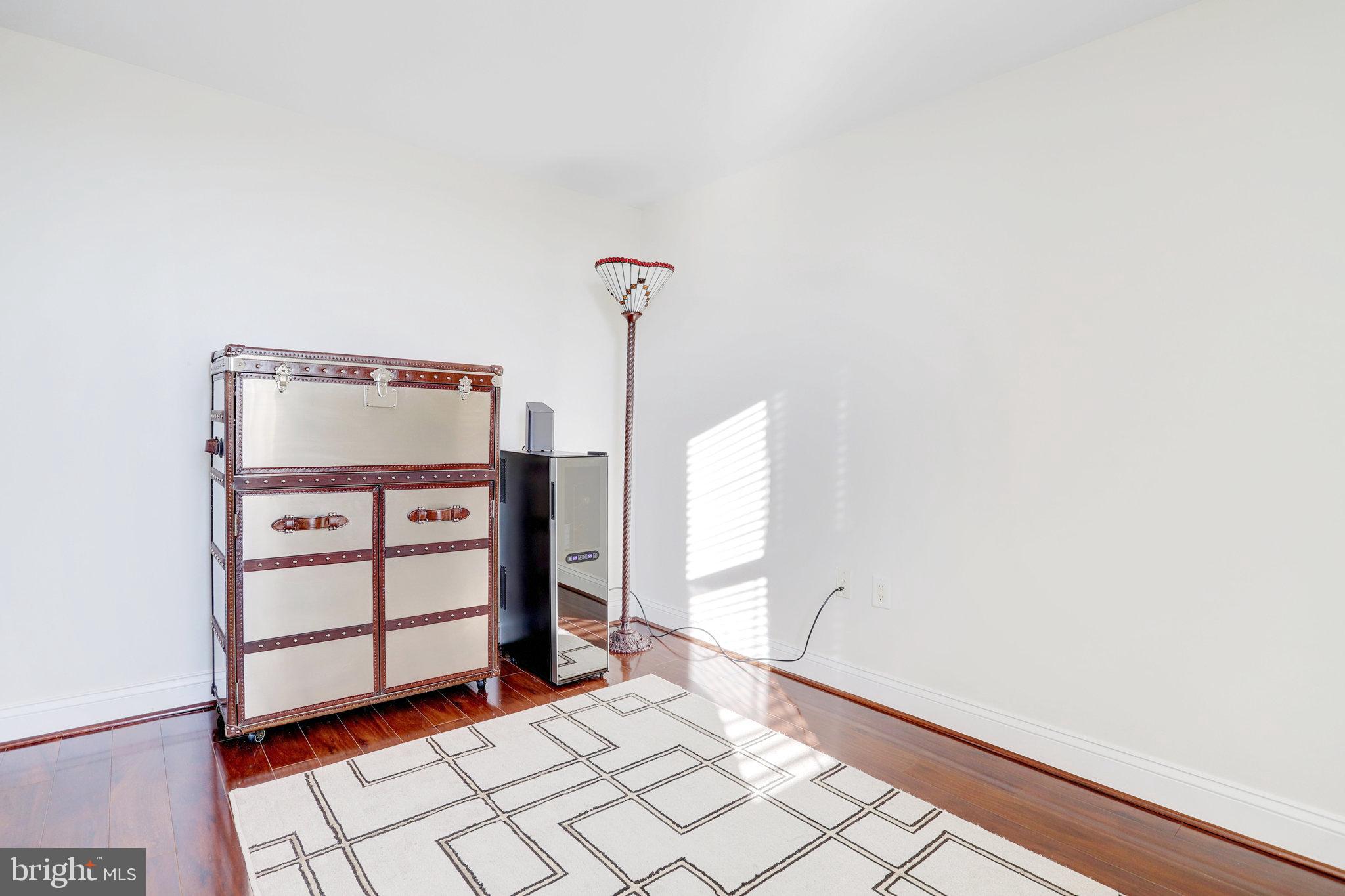 1111 Oronoco Street, Unit 430 Alexandria, VA 22314 - Photo 42 of 73 NATURAL LIGHT