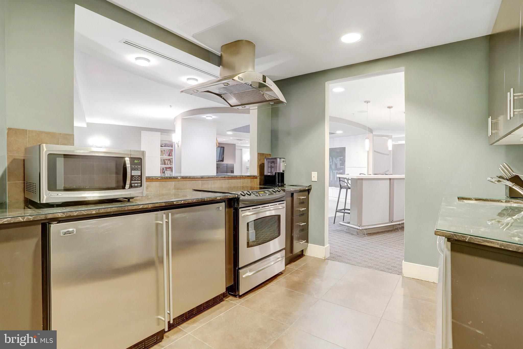 1111 Oronoco Street, Unit 430 Alexandria, VA 22314 - Photo 60 of 73 FULLY EQUIPPED KITCHEN