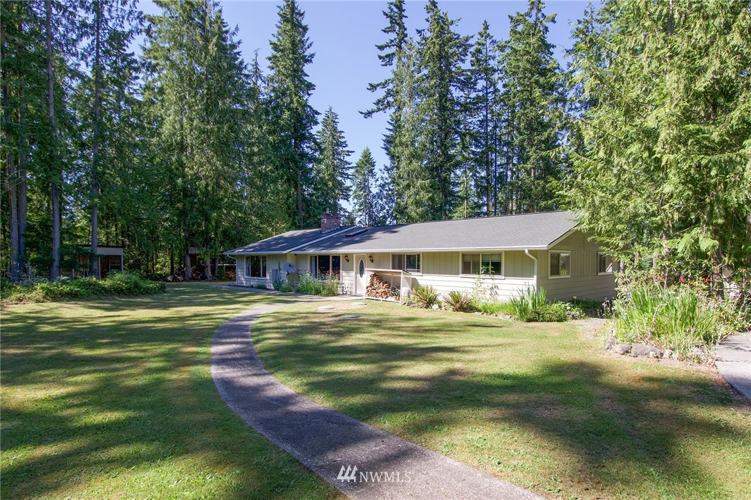 994 Gellor Road Port Angeles, WA 98362 - Photo 4 of 40 Gallery Image 4