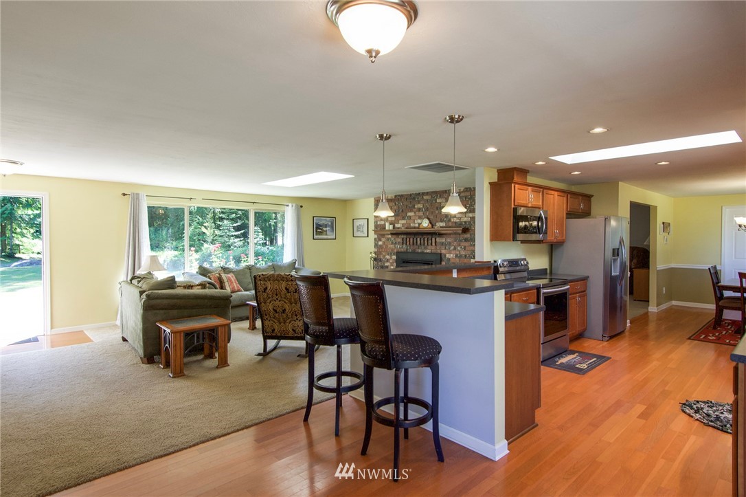 994 Gellor Road Port Angeles, WA 98362 - Photo 6 of 40 Gallery Image 6